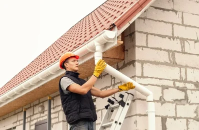 Pose et remplacement de gouttières à Sardan