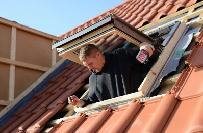 Pose de fenêtres de toit Velux à Sardan